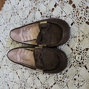 Avon cushion walk shoes